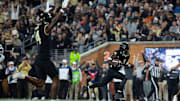 Demond Claiborne (1) scoring a touchdown against the North Carolina Tar Heels, Nov. 15, 2025.