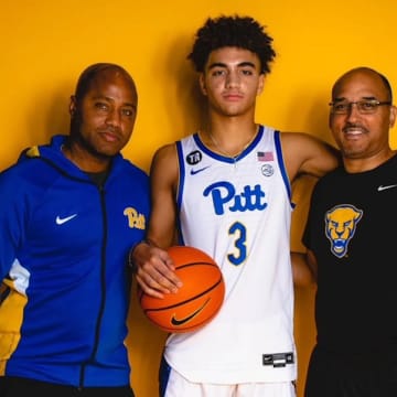 Pitt Basketball Class of 2025 target Derek Dixon on his unofficial visit in Oct. 2023