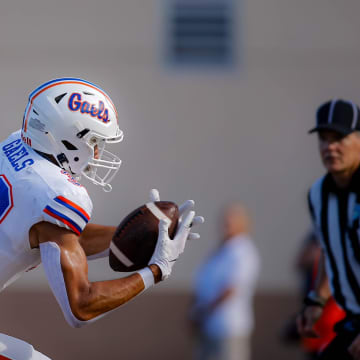 LSU commit Derek Meadows (No. 30) leads Bishop Gorman into a top-ranked showdown with Mater Dei.