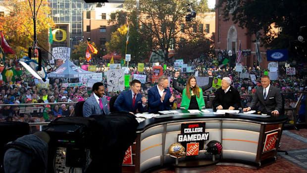 Sabrina Ionescu takes the stage at ESPN's \"College GameDay\" at the University of Oregon