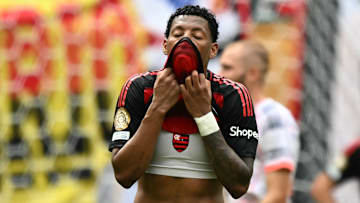 Flamengo abusou de erros cometidos em duelo contra o Bayern