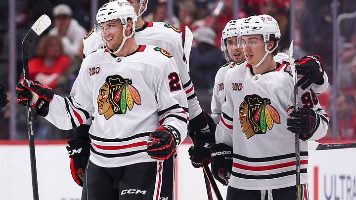 Chicago Blackhawks v Detroit Red Wings
