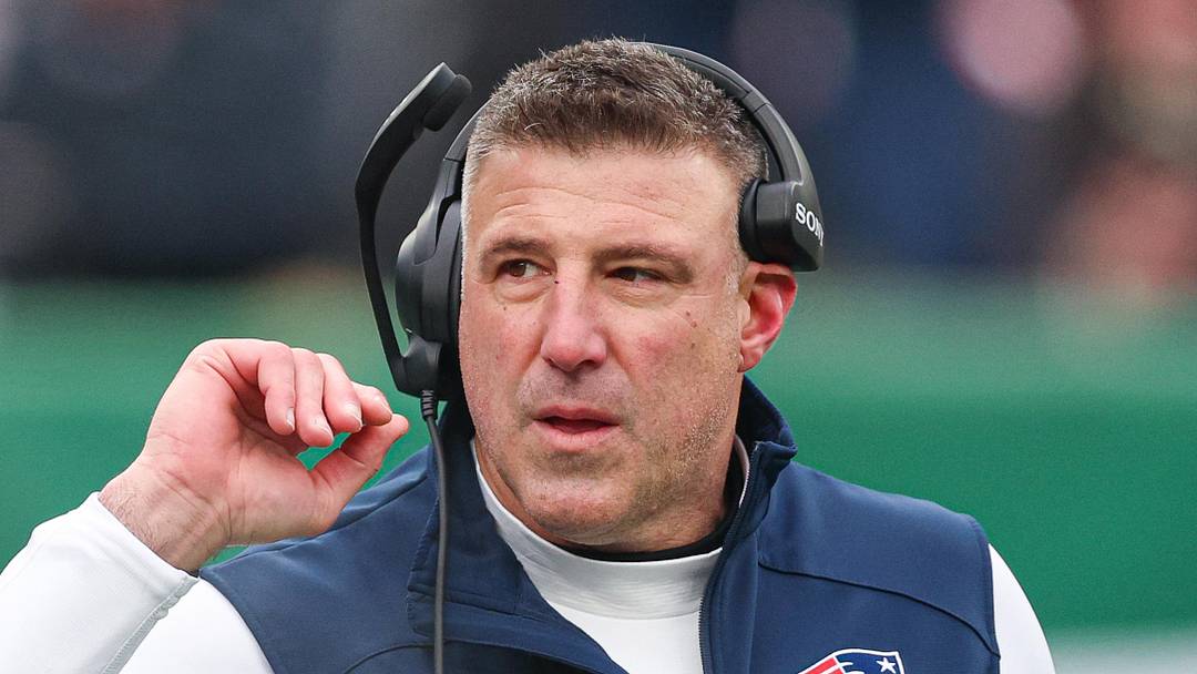 Dec 28, 2025; East Rutherford, New Jersey, USA;  New England Patriots head coach Mike Vrabel looks on during the first half against the New York Jets at MetLife Stadium. Mandatory Credit: Vincent Carchietta-Imagn Images