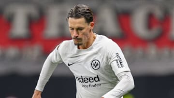 Eintracht Frankfurt muss wohl rund einen Monat auf Robin Koch verzichten. 