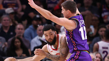 Houston Rockets v Phoenix Suns