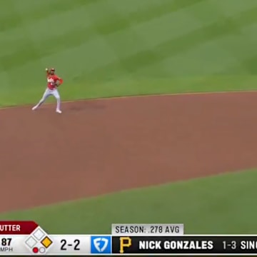 Elly De La Cruz showed off multiple skills in helping the Reds beat the Pirates. 