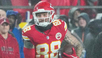 Nov 4, 2024; Kansas City, Missouri, USA; Kansas City Chiefs tight end Peyton Hendershot (88) runs the ball against the Tampa Bay Buccaneers during the game at GEHA Field at Arrowhead Stadium. Mandatory Credit: Denny Medley-Imagn Images