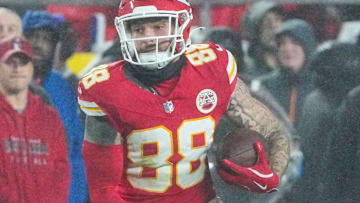 Nov 4, 2024; Kansas City, Missouri, USA; Kansas City Chiefs tight end Peyton Hendershot (88) runs the ball against the Tampa Bay Buccaneers during the game at GEHA Field at Arrowhead Stadium. Mandatory Credit: Denny Medley-Imagn Images