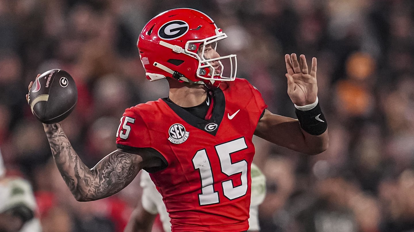 Coaches Poll top 25: Georgia rises, Tennessee falls in college football rankings for Week 13