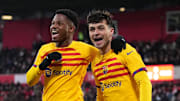 Ansu Fati und Pedri beim Torjubel gegen den FC Girona.