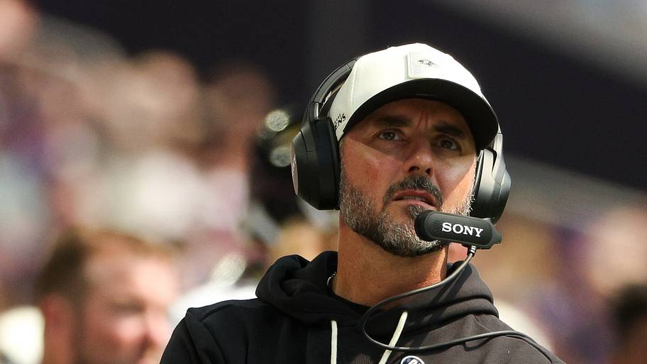 Baltimore Ravens coach Jesse Minter