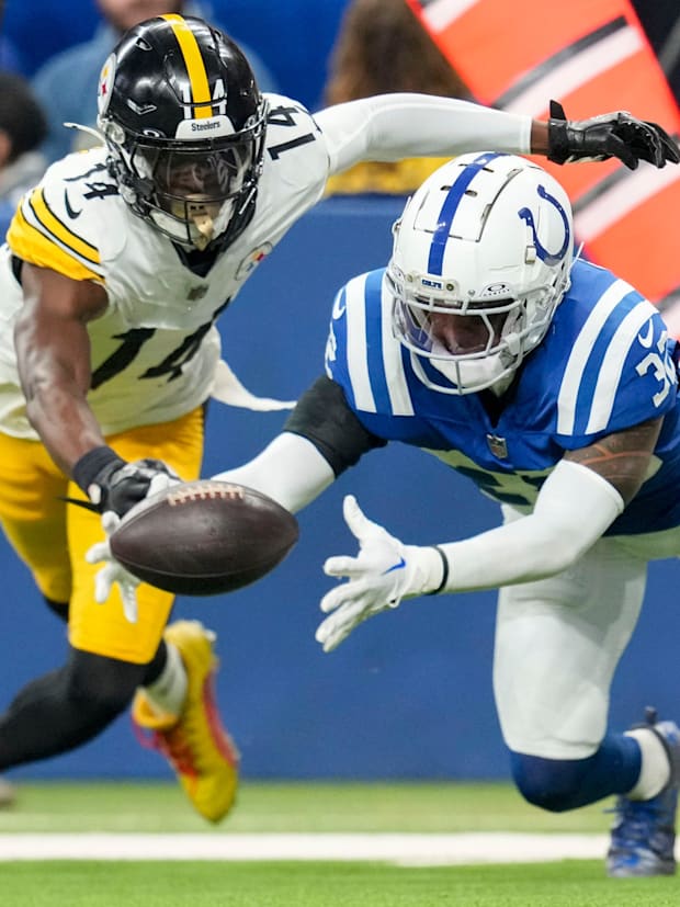 Indianapolis Colts safety Julian Blackmon (32)