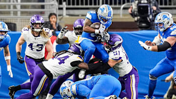 The Lions are looking to bounce back against the Commanders in Week 10.