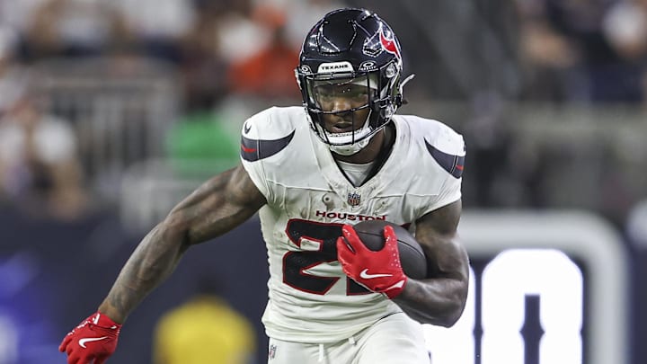 Akers has rushed 40 times for 147 yards and one touchdown for the Texans this season. Akers has rushed 40 times for 147 yards and one touchdown for the Texans this season.