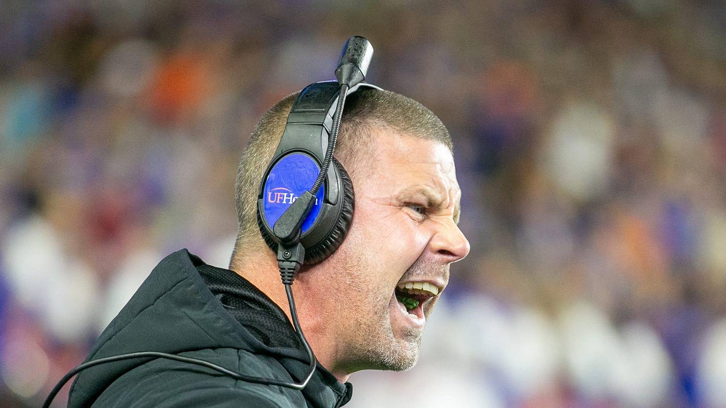 Report: Florida Gators Defensive Lineman Arrested - Vimarsana News