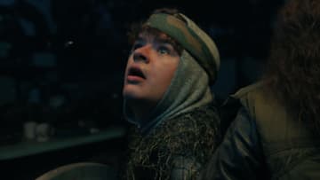 STRANGER THINGS. (L to R) Gaten Matarazzo as Dustin Henderson and Joseph Quinn as Eddie Munson in STRANGER THINGS. Cr. Courtesy of Netflix © 2022