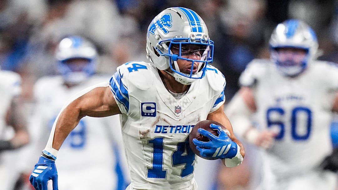 Detroit Lions wide receiver Amon-Ra St. Brown (14).