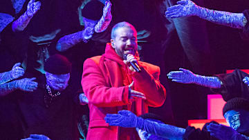 J Balvin se presentó en los Grammys 2022 tras la polémica por el boicot en el pasado
