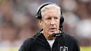 Tennessee Titans v Las Vegas Raiders