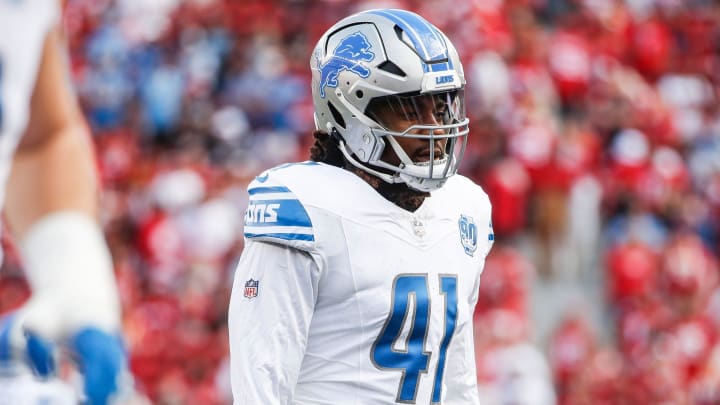 Detroit Lions outside linebacker James Houston 