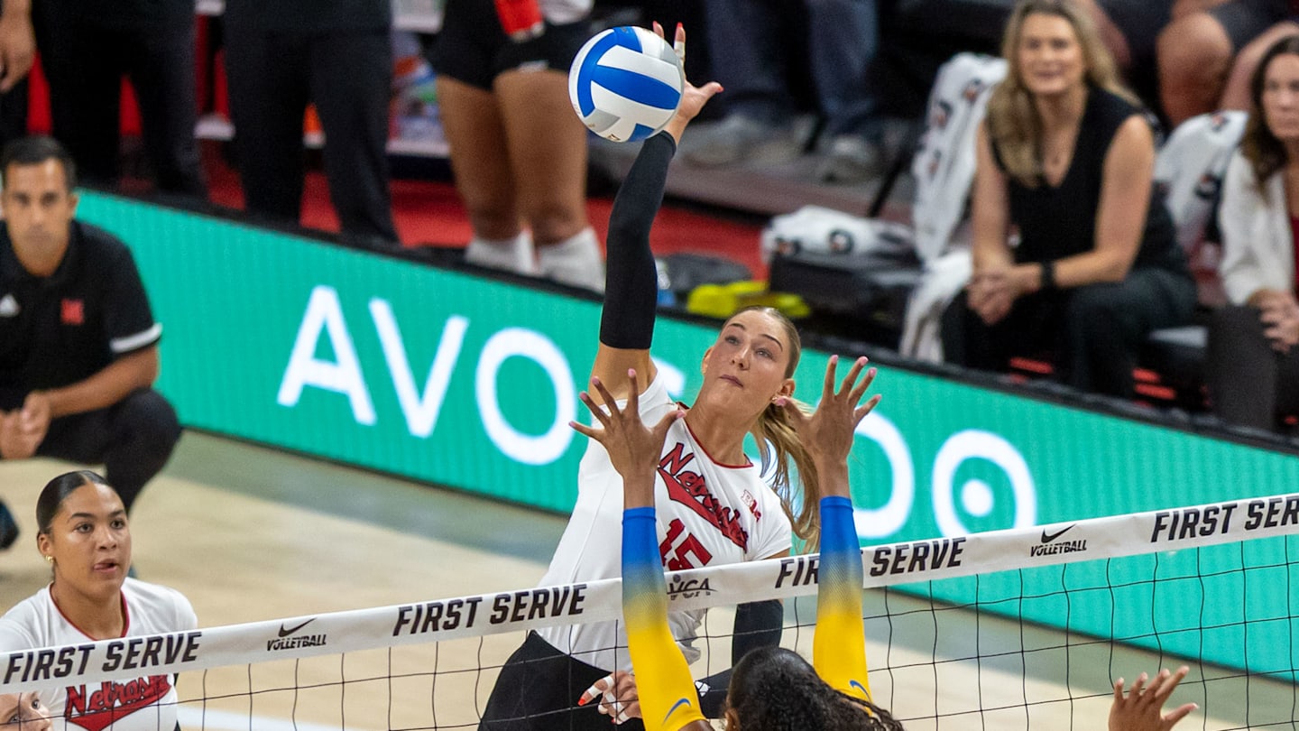 No. 1 Nebraska Starts The Season With Win Over No. 3 Pitt