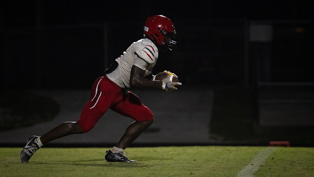 Blountstown's Amari Thomas (4) makes a play against Bozeman in Panama City, Fla., Sept. 5, 2025. (Tyler Orsburn/News Herald)