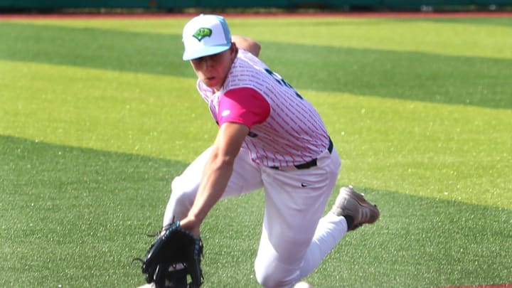 Sammy Stafura (3) grabs a hard grounder