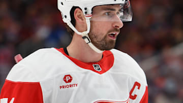 Detroit Red Wings v Edmonton Oilers