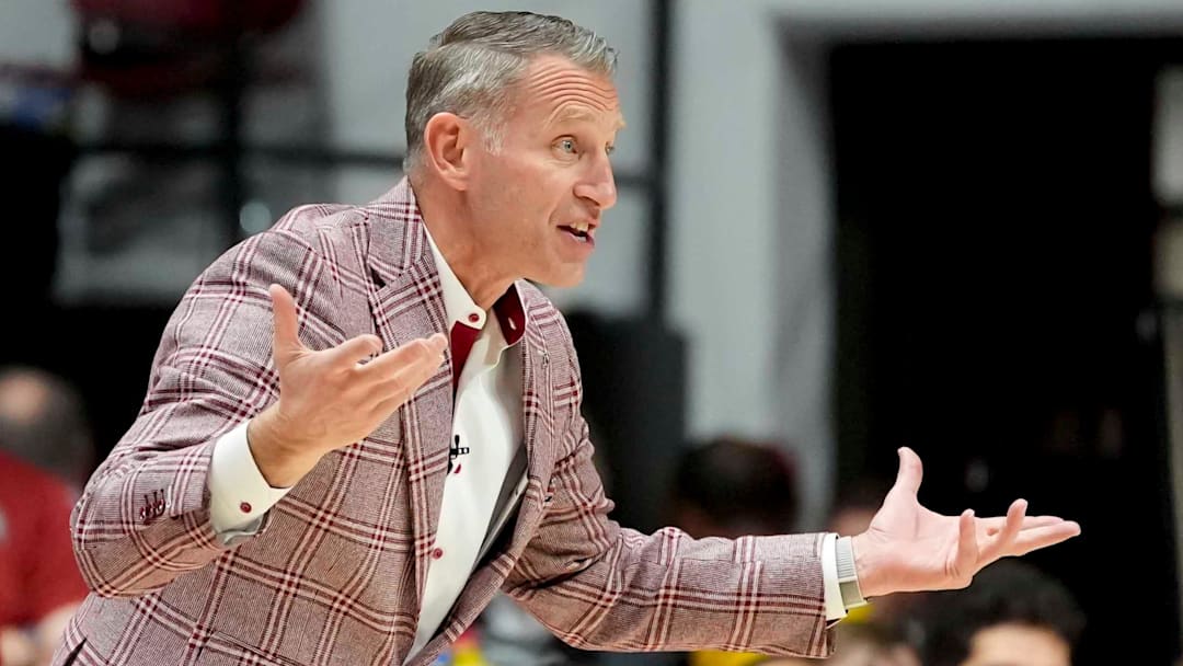 Alabama head coach Nate Oats Alabama head coach Nate Oats