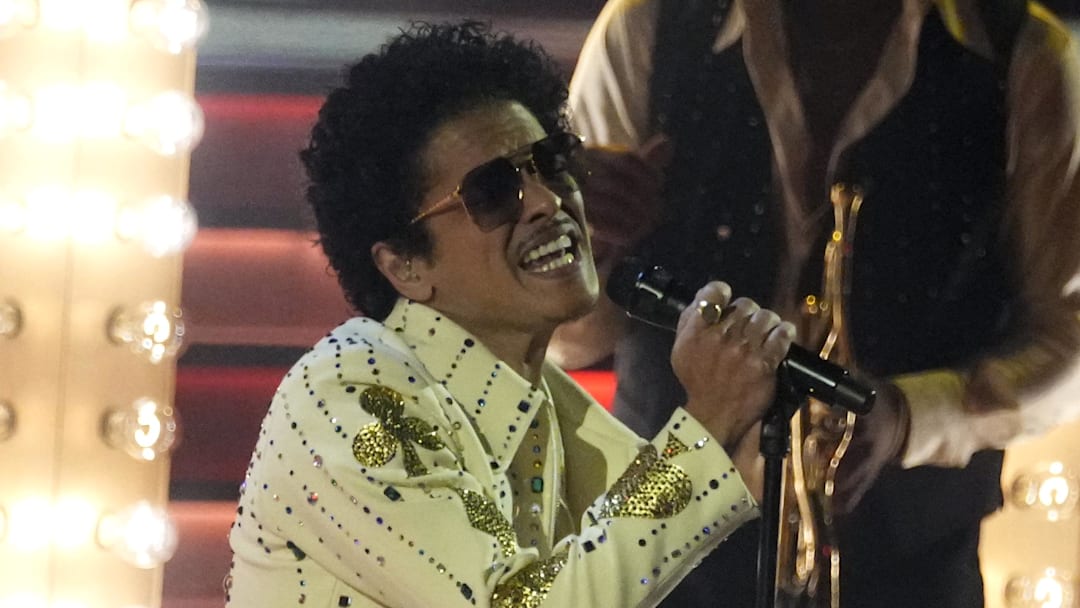 Apr 3, 2022; Las Vegas, NV, USA;   Bruno Mars from Silk Sonic performs    777    during the 64th Annual Grammy Awards at the MGM Grand Garden Arena in Las Vegas. Mandatory Credit: Robert Hanashiro-USA TODAY