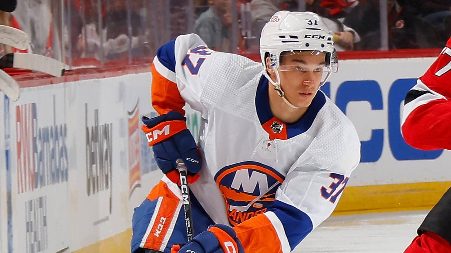 NY Islanders prospect and shootout magician Ruslan Iskhakov shows off more wizardry - Vimarsana News
