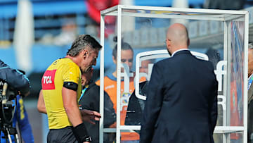 Primeiros jogos oficiais com uso do VAR começaram entre 2016 e 2017