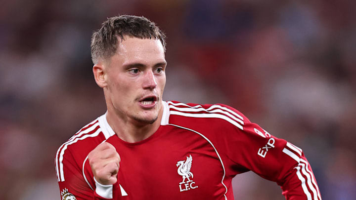 Florian Wirtz trägt jetzt das Liverpool-Trikot Florian Wirtz trägt jetzt das Liverpool-Trikot