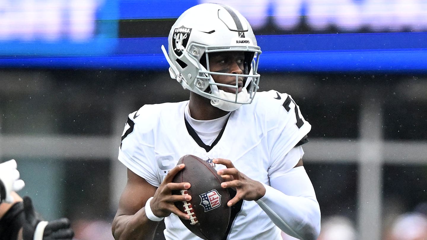 Raiders QB Geno Smith Leads Strong Win Ahead Chargers Clash