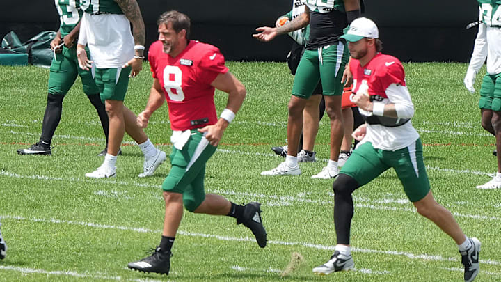 Florham Park, NJ -- August 21, 2024 -- Jets quarterbacks Aaron Rodgers and Andrew Peasley during practice. The New York Giants came to the Atlantic Health Jets Training Center in Florham Park, New Jersey to take part in a joint practice with the New York Jets.