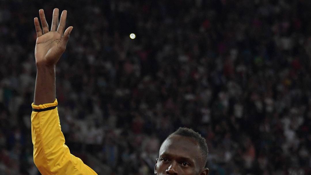 Aug 13, 2017; London, United Kingdom; Usain Bolt (JAM) takes a farewell retirement victory lap. Aug 13, 2017; London, United Kingdom; Usain Bolt (JAM) takes a farewell retirement victory lap.