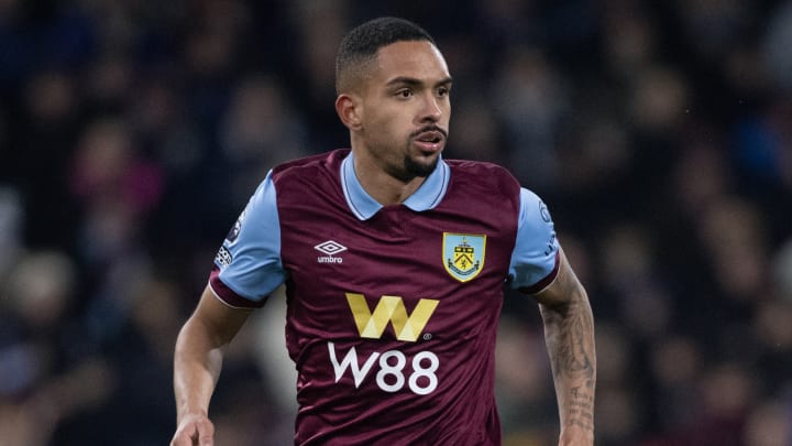 Vitinho começou a temporada 2024/25 como titular do Burnley, que disputa a segunda divisão inglesa Vitinho começou a temporada 2024/25 como titular do Burnley, que disputa a segunda divisão inglesa