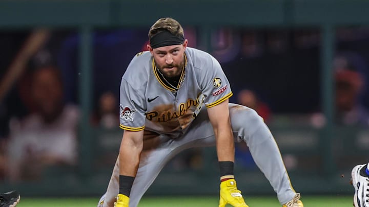 Sep 27, 2025; Cumberland, Georgia, USA; Pittsburgh Pirates shortstop Jared Triolo (19) steals second base against the Atlanta Braves during the seventh inning at Truist Park. Mandatory Credit: Jordan Godfree-Imagn Images