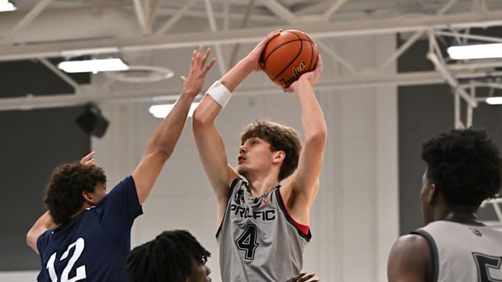 Prolific Prep Niko Bundalo (4) vs Dream City Christian at Crush in the Valley 2025. Bundalo had a lower leg injury and played limited minutes. Prolific Prep Niko Bundalo (4) vs Dream City Christian at Crush in the Valley 2025. Bundalo had a lower leg injury and played limited minutes.