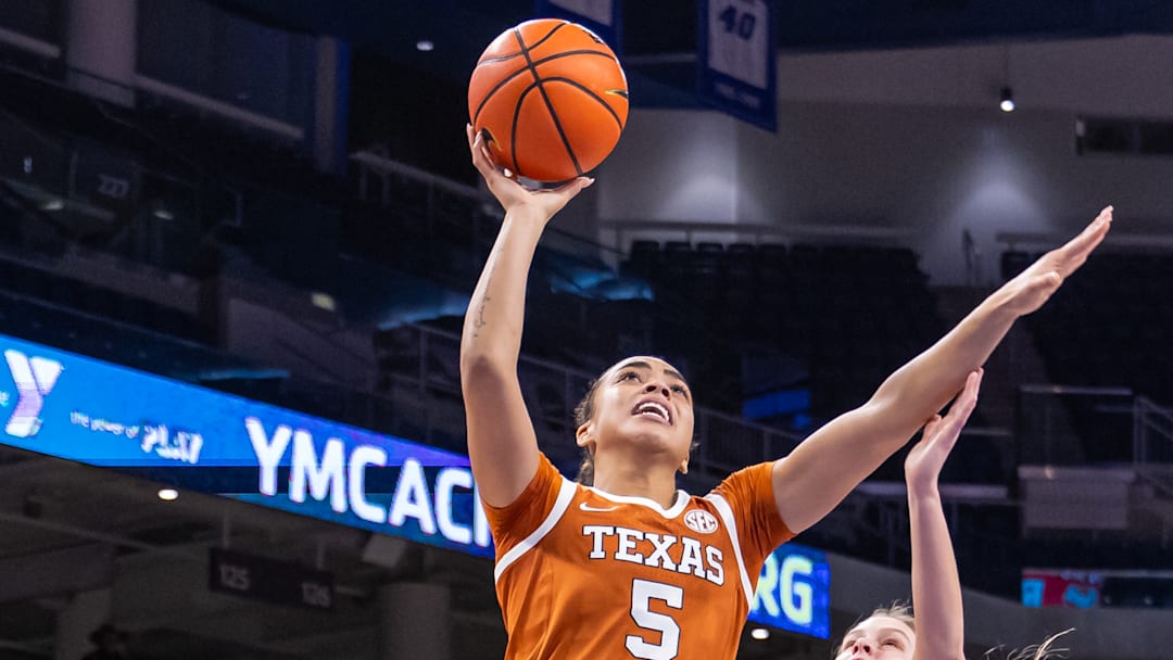 A veteran guard who played at Texas and Michigan is transferring to Syracuse women's basketball, a big-time get for 'Cuse.