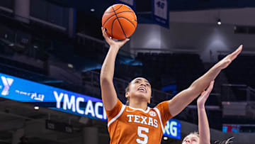 A veteran guard who played at Texas and Michigan is transferring to Syracuse women's basketball, a big-time get for 'Cuse.