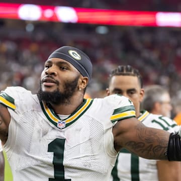 Oct 19, 2025; Glendale, Arizona, USA; Green Bay Packers defensive lineman Micah Parsons (1) against the Arizona Cardinals at State Farm Stadium. 