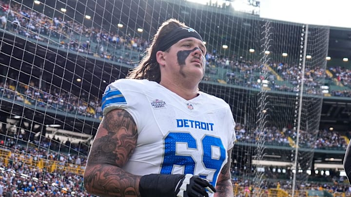 Detroit Lions guard Tate Ratledge (69).