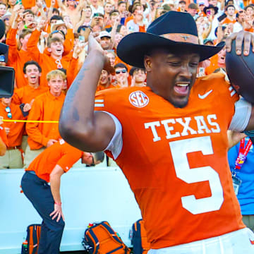 These college football teams will be on the move in the new AP top 25 rankings moving into Week 11.