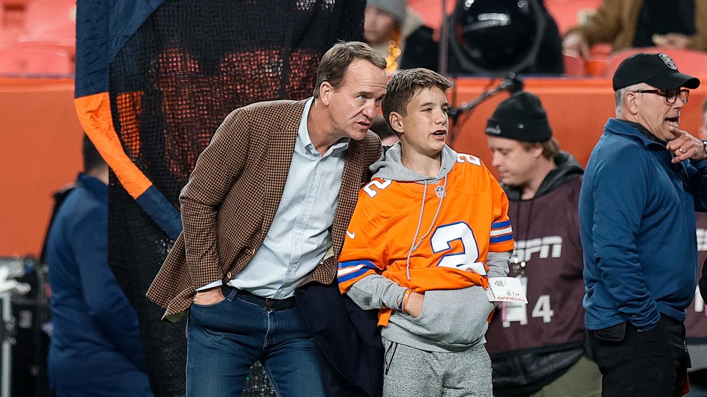 Broncos Rookie Bo Nix Leads Playoff Push