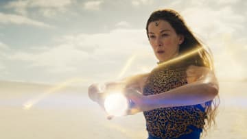 Moiraine Damodred (Rosamund Pike) in The Wheel of Time season 3. Image: Prime Video.