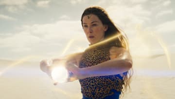 Moiraine Damodred (Rosamund Pike) in The Wheel of Time season 3. Image: Prime Video.