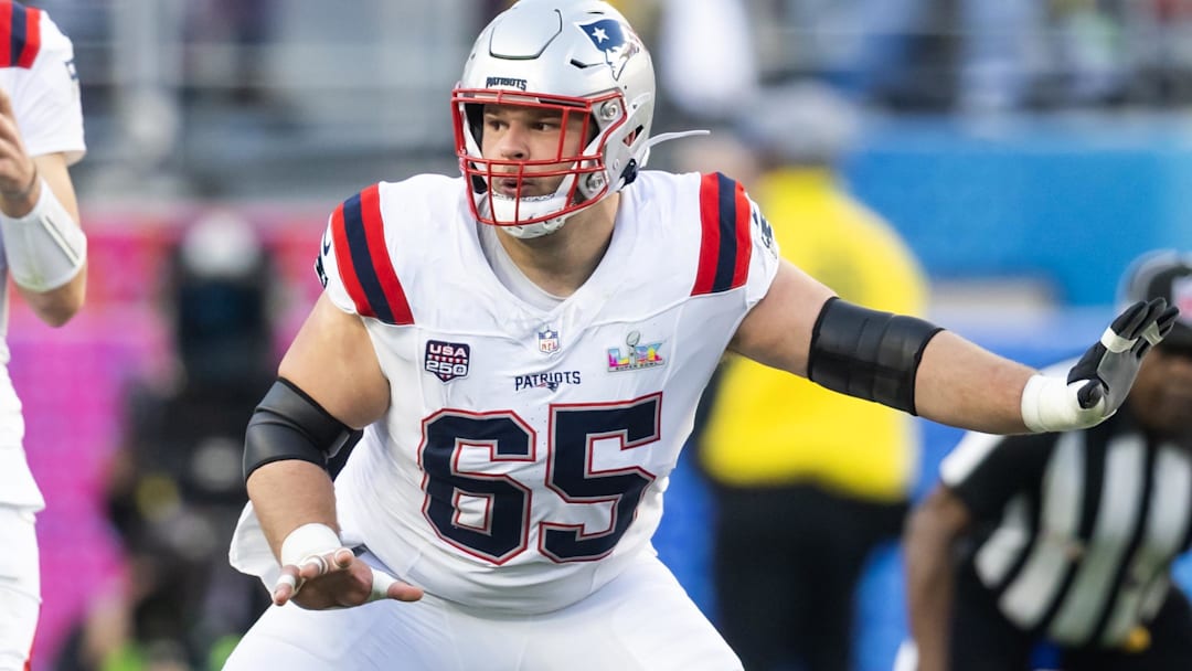 Buffalo Bills center Connor McGovern's recent extension makes the Chicago Bears' Garrett Bradbury trade look even better