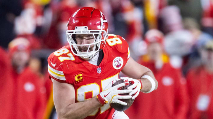 Chiefs TE Travis Kelce scored fewer than 200 fantasy points last season for the first time since 2015. 