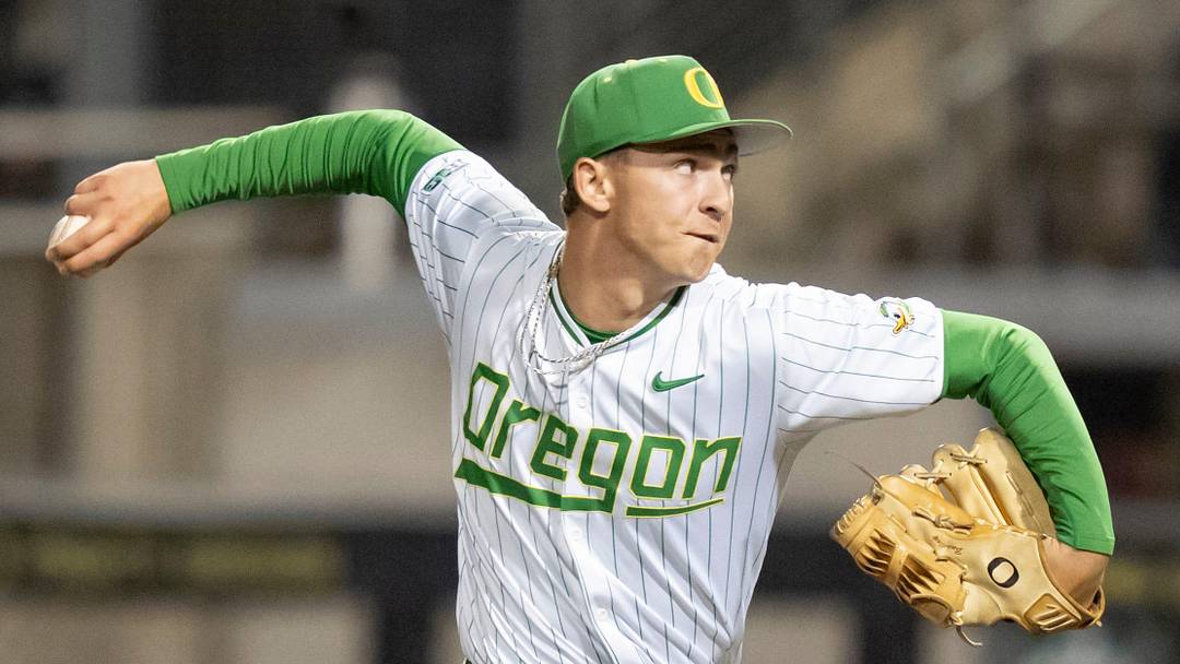 Oregon pitcher Tanner Bradley throws a pitch as the Oregon Ducks host the USC Trojans on May 14, 2026, in Eugene, Oregon. Oregon pitcher Tanner Bradley throws a pitch as the Oregon Ducks host the USC Trojans on May 14, 2026, in Eugene, Oregon.